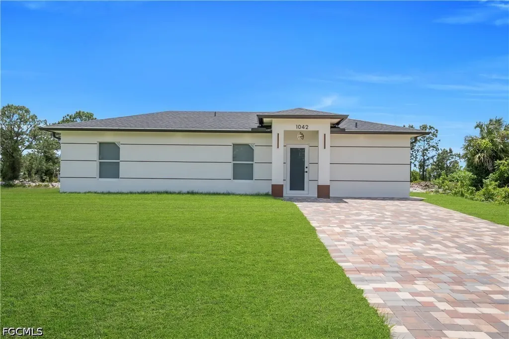 1042 Darlington Street Lehigh Acres FL 33974