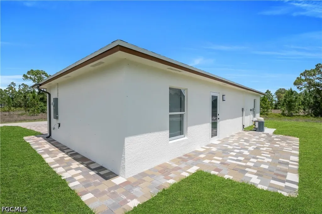 1042 Darlington Street Lehigh Acres FL 33974