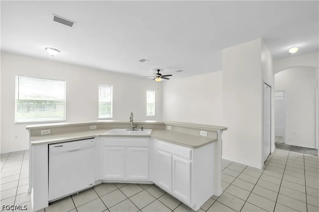 1413 SW 3rd Avenue Cape Coral FL 33991
