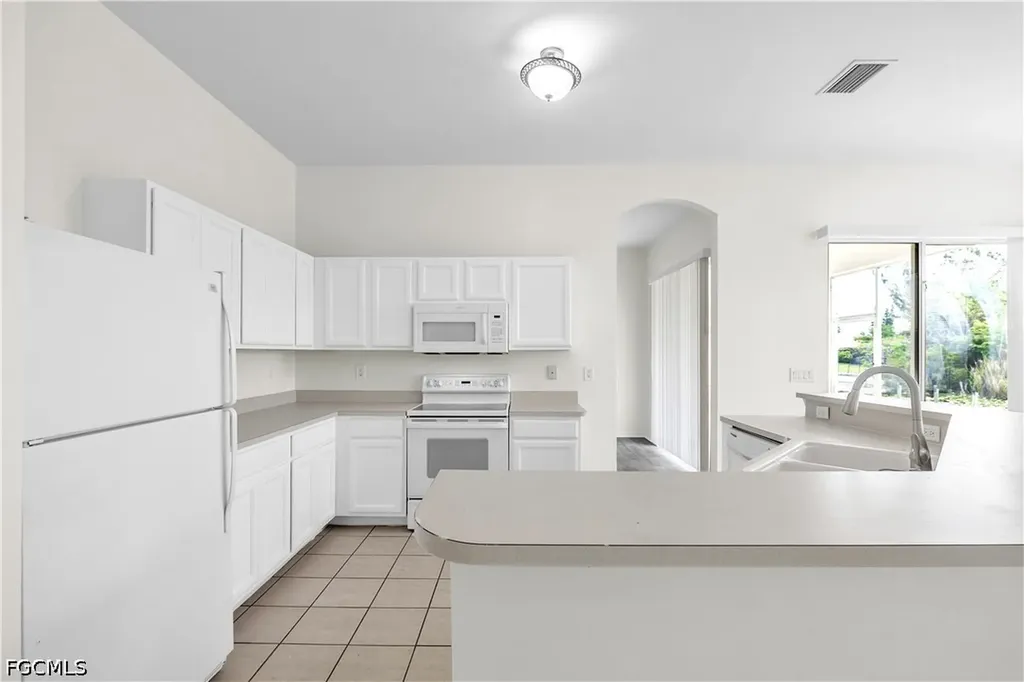 1413 SW 3rd Avenue Cape Coral FL 33991