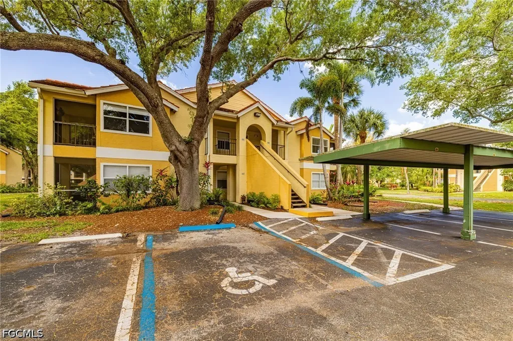12561 Equestrian Circle Fort Myers FL 33907