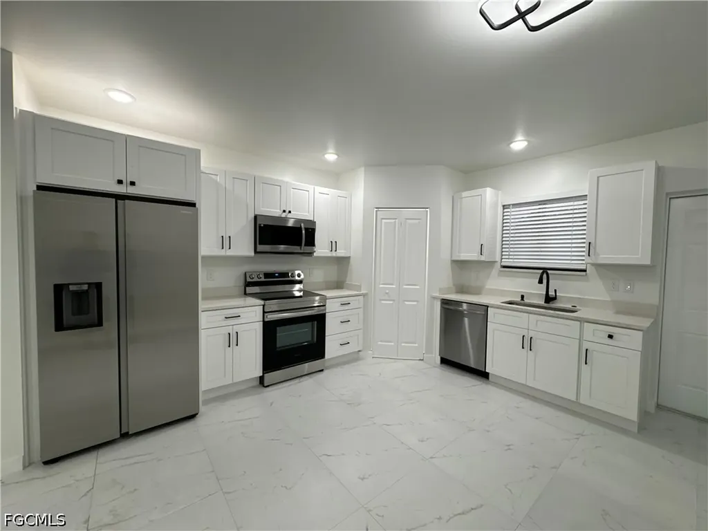 1775 Glenway Court Fort Myers FL 33916