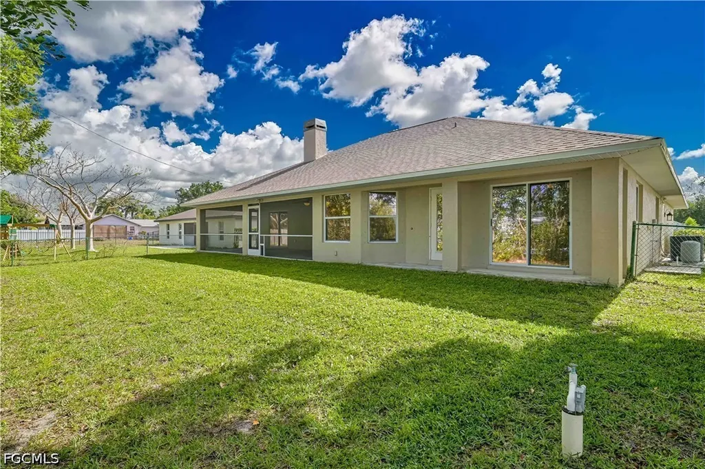 2236 SW 14th Place Cape Coral FL 33991