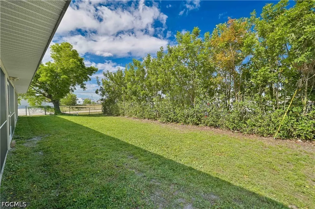 2236 SW 14th Place Cape Coral FL 33991