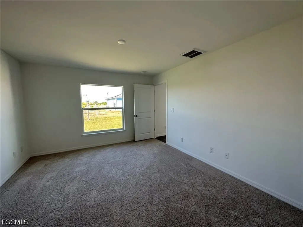 2604 NW 8th Place Cape Coral FL 33993