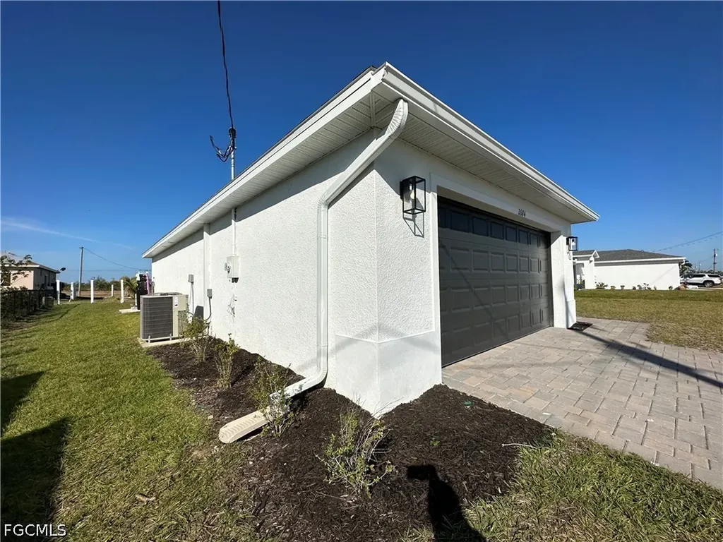 2604 NW 8th Place Cape Coral FL 33993