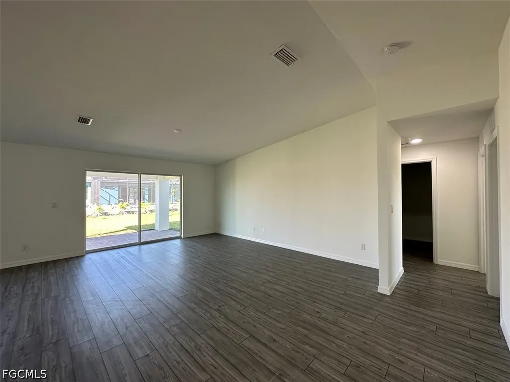 2604 NW 8th Place Cape Coral FL 33993