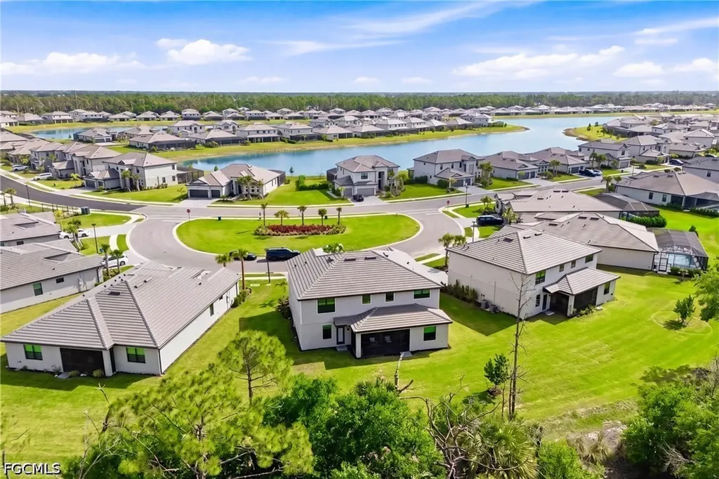 10984 Elmtree Loop Fort Myers FL 33913