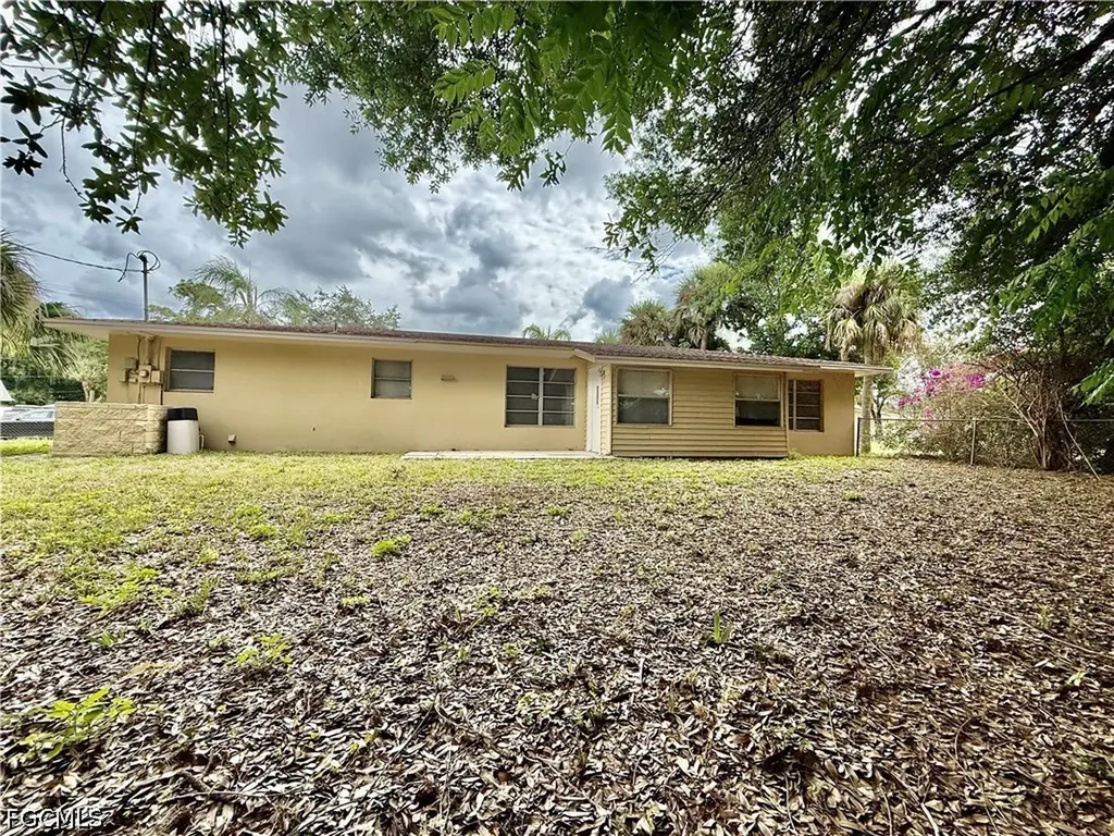 706 E 3rd Street Lehigh Acres FL 33936