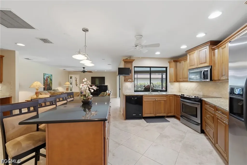 1941 Princess Court Naples FL 34110