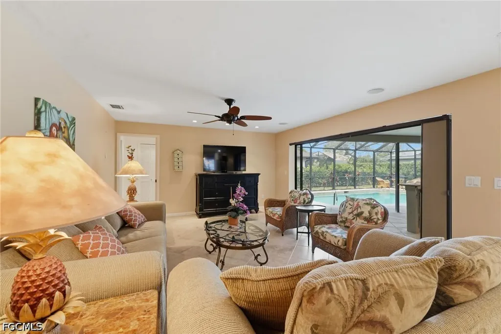 1941 Princess Court Naples FL 34110
