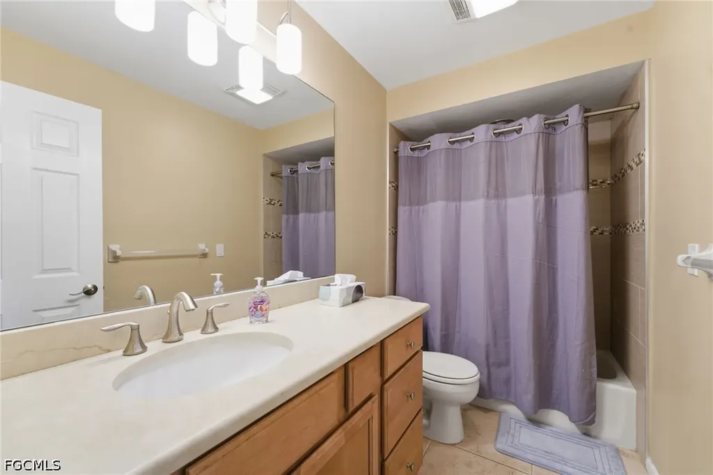 1941 Princess Court Naples FL 34110