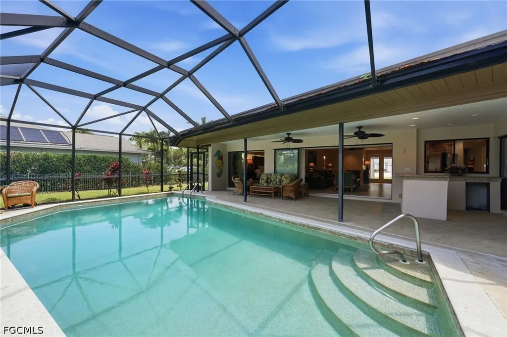 1941 Princess Court Naples FL 34110