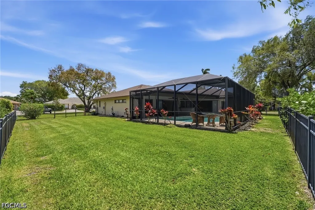 1941 Princess Court Naples FL 34110