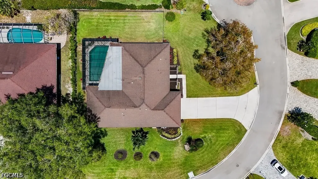 1941 Princess Court Naples FL 34110