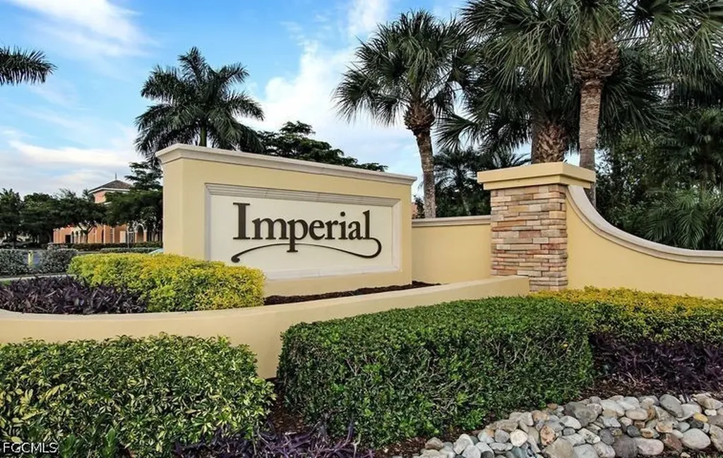 1941 Princess Court Naples FL 34110