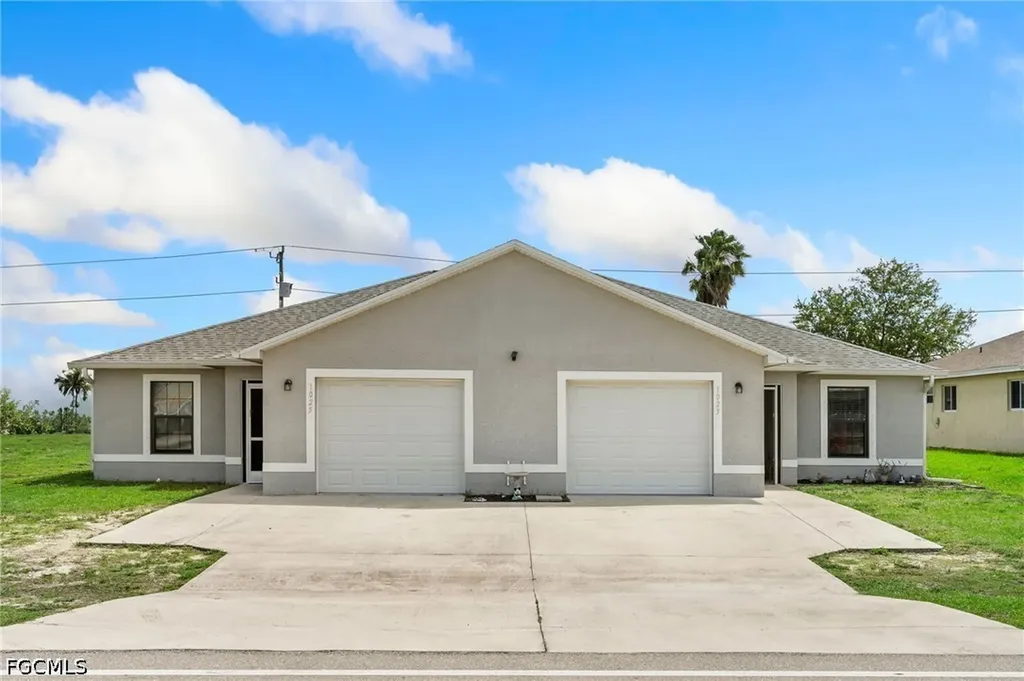 1023 / 1025 Andalusia Boulevard Cape Coral FL 33909