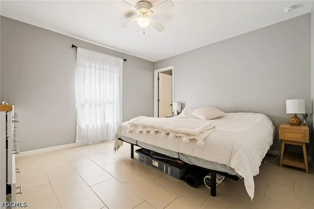1023 / 1025 Andalusia Boulevard Cape Coral FL 33909
