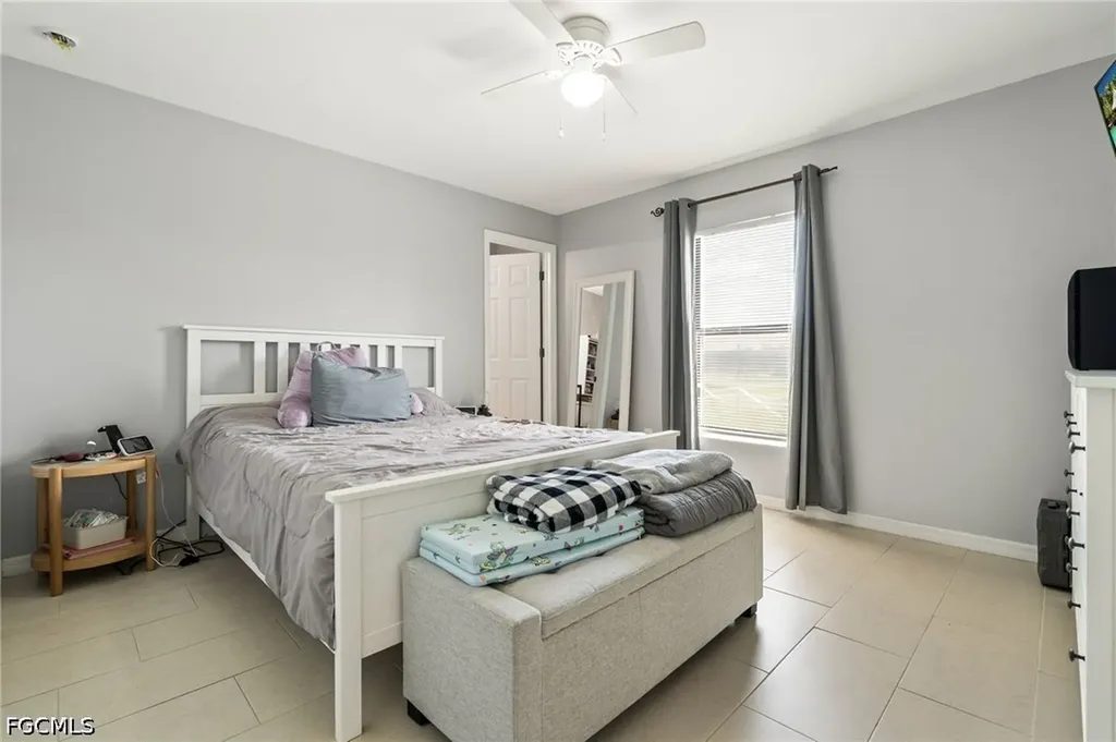 1023 / 1025 Andalusia Boulevard Cape Coral FL 33909