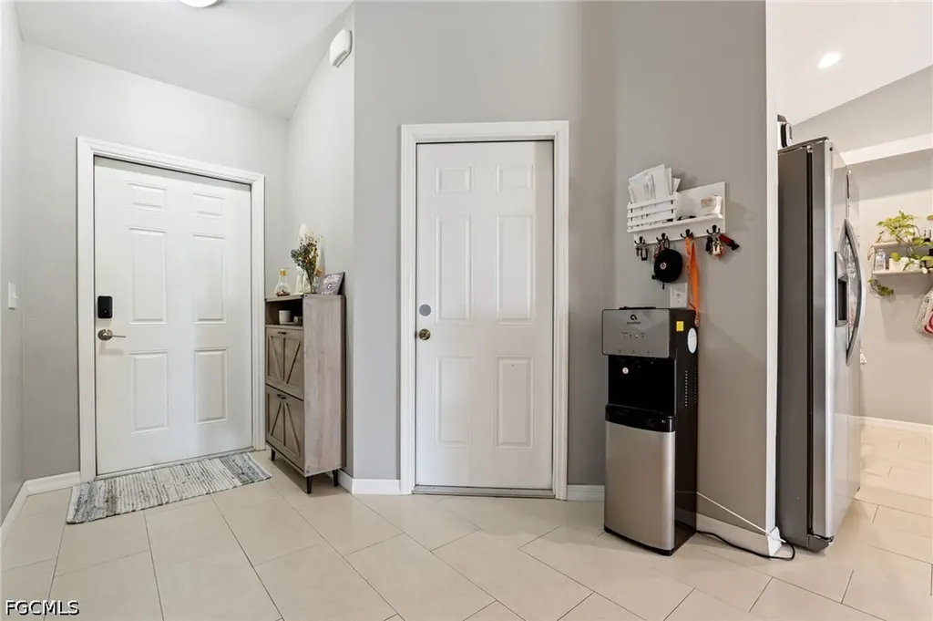 1023 / 1025 Andalusia Boulevard Cape Coral FL 33909