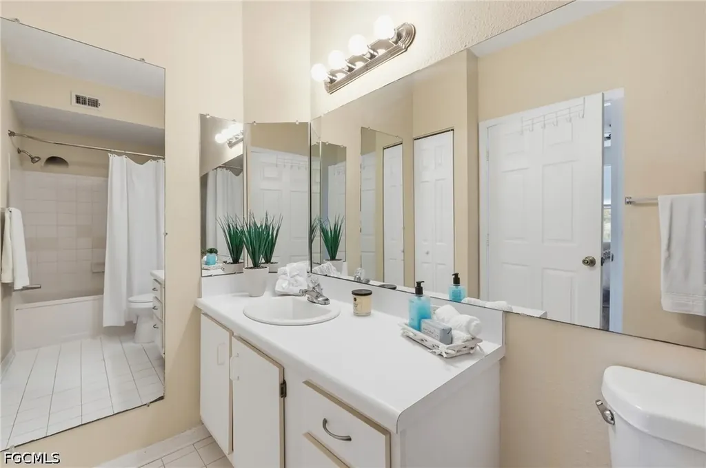 11510 Villa Grand Fort Myers FL 33913