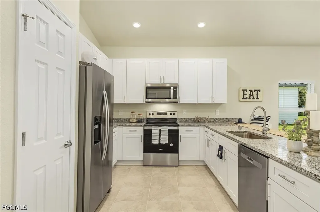 1823 NE 2nd Terrace Cape Coral FL 33993
