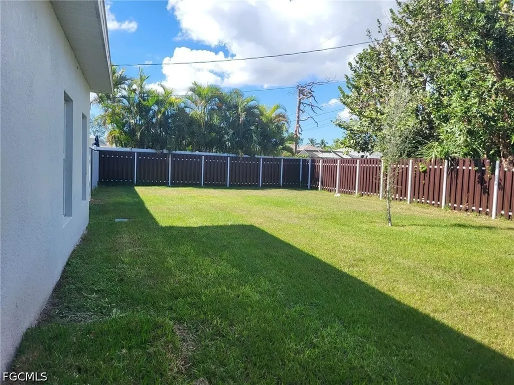 1823 NE 2nd Terrace Cape Coral FL 33993