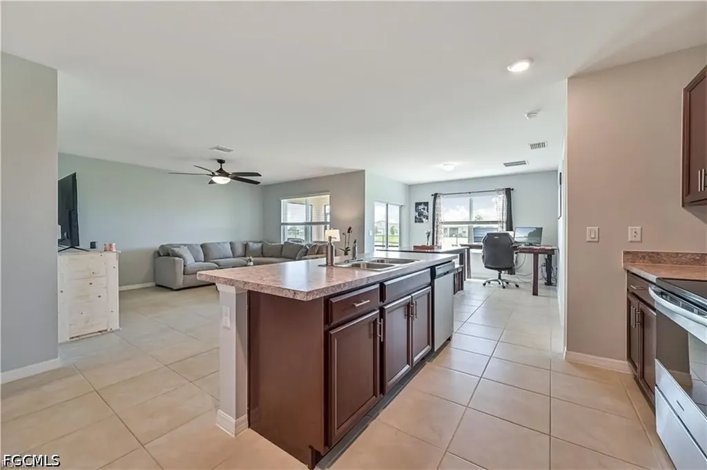 10507 Crossback Lane Lehigh Acres FL 33936