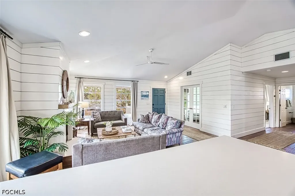 220 Palm Lake Drive Sanibel FL 33957