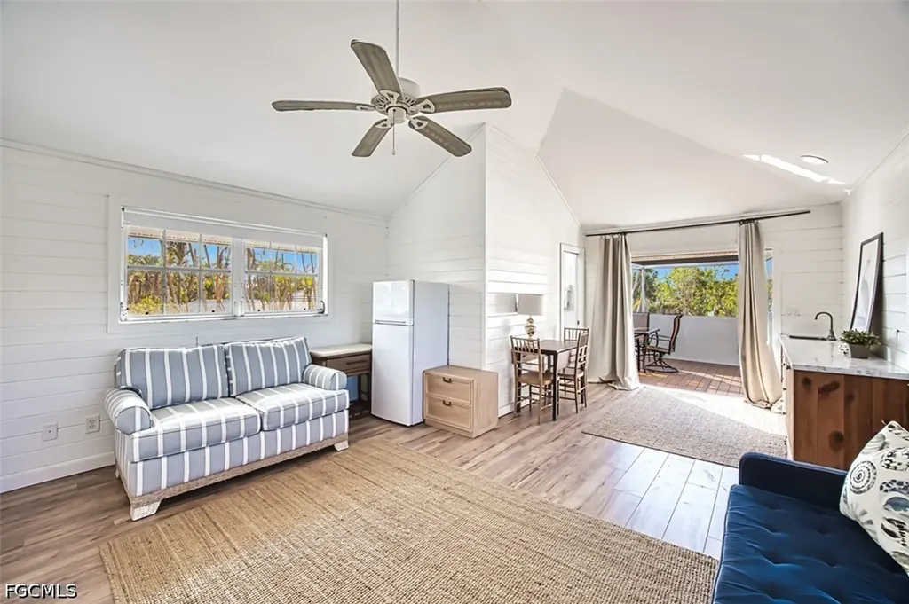 220 Palm Lake Drive Sanibel FL 33957
