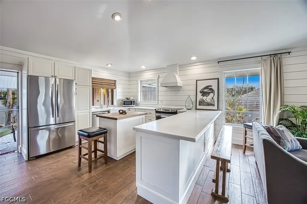 220 Palm Lake Drive Sanibel FL 33957