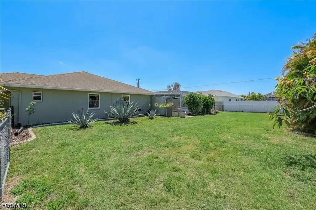 2004 SE 8th Avenue Cape Coral FL 33990