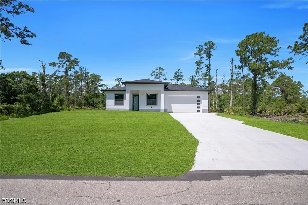 1009 Moore Avenue Lehigh Acres FL 33972
