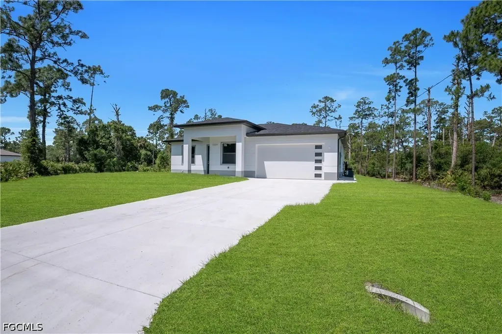 1009 Moore Avenue Lehigh Acres FL 33972