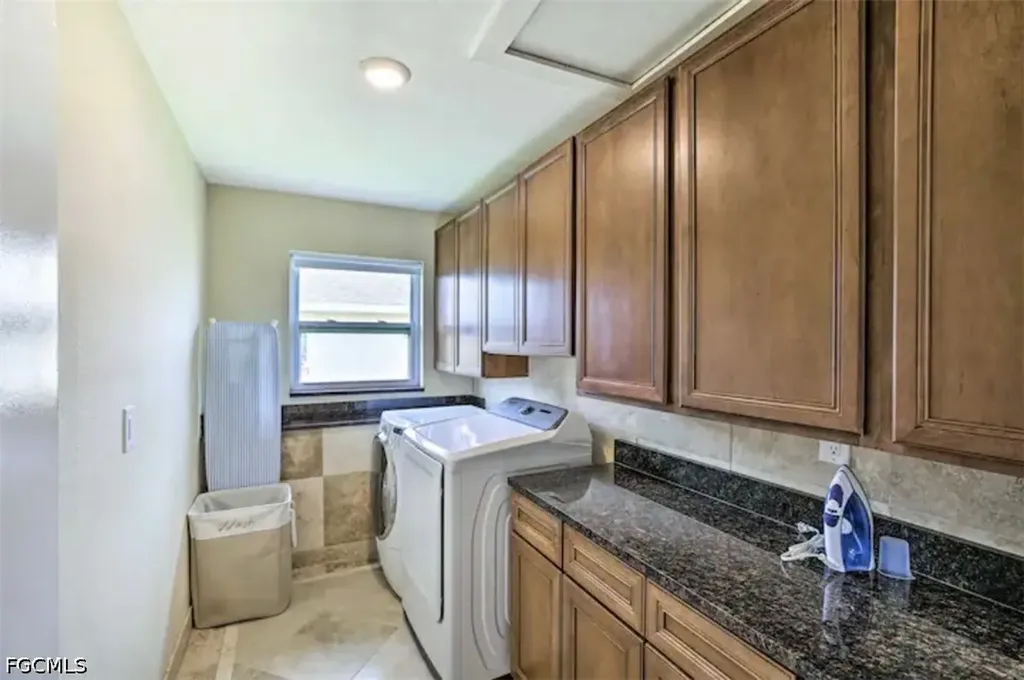 2806 SW 38th Terrace Cape Coral FL 33914