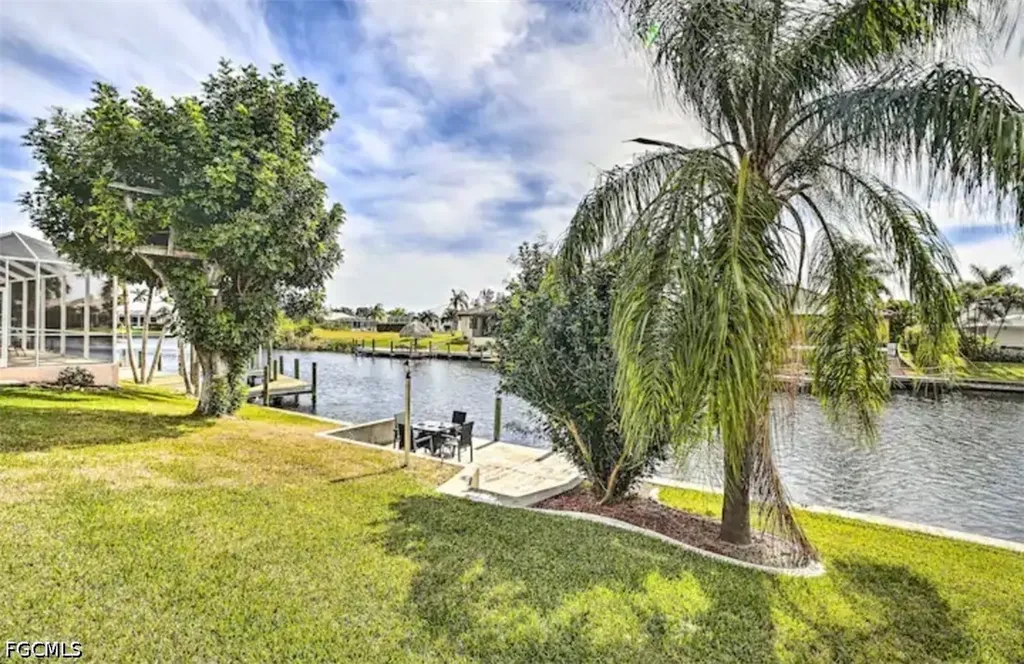 2806 SW 38th Terrace Cape Coral FL 33914