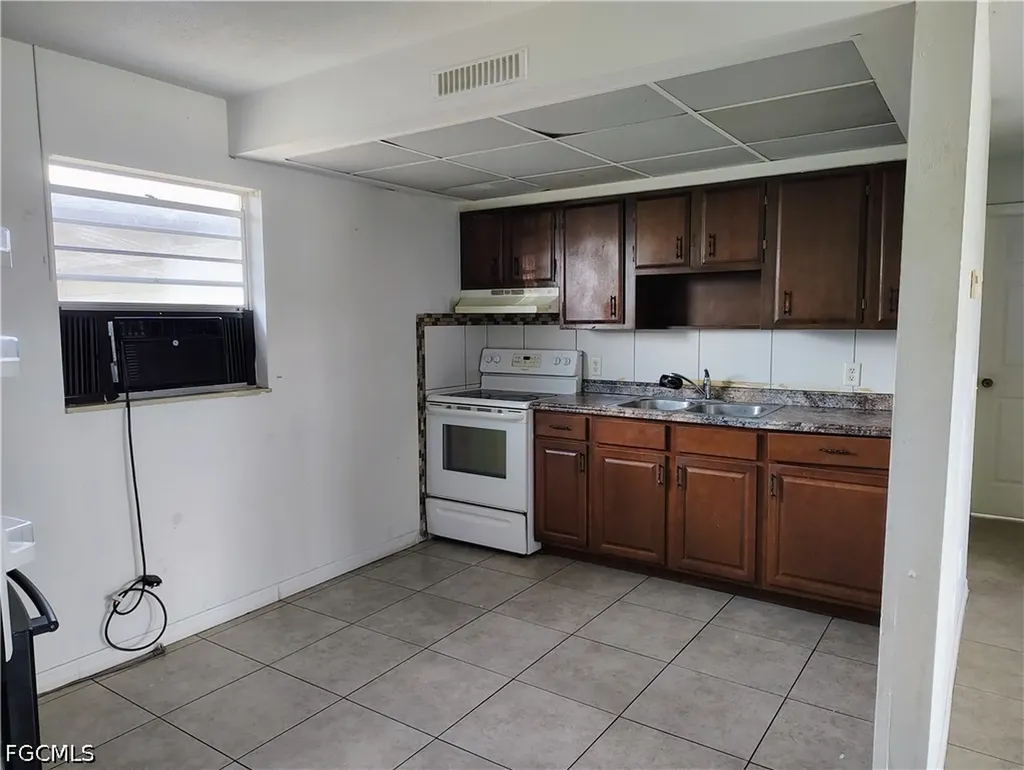 1722 Maple Drive Fort Myers FL 33907