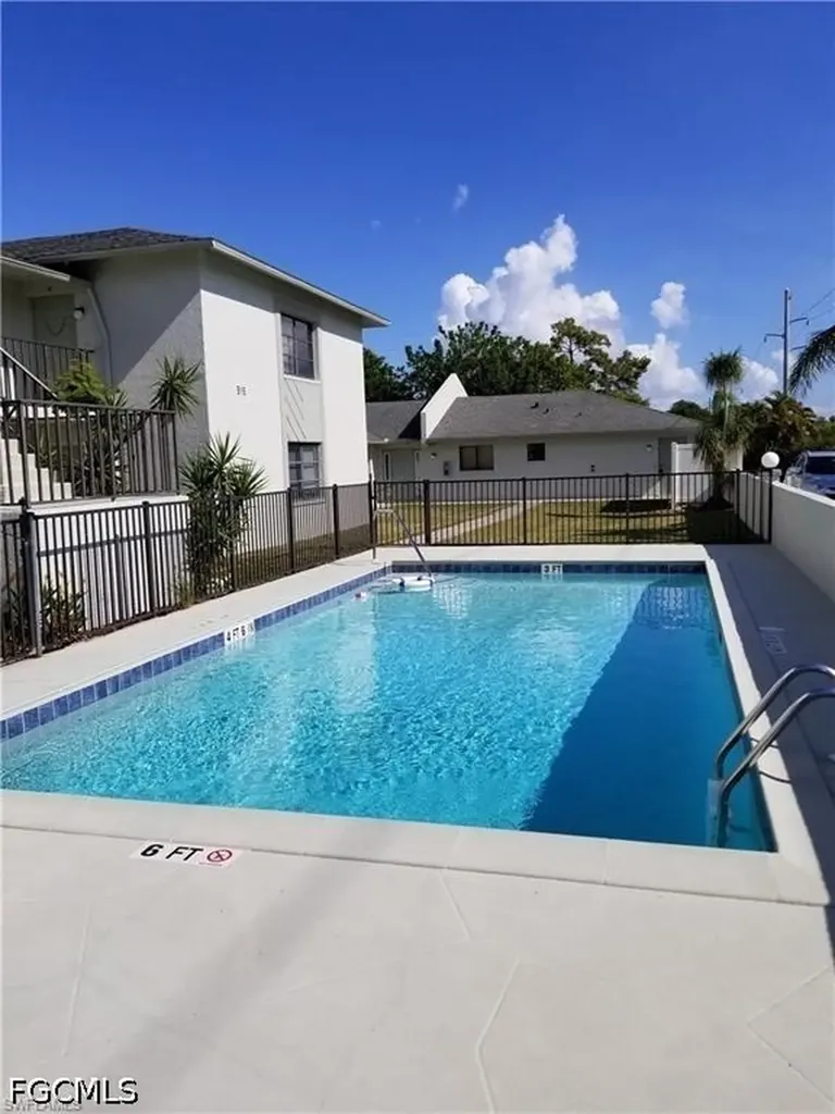 919 SE 8th Terrace Cape Coral FL 33990