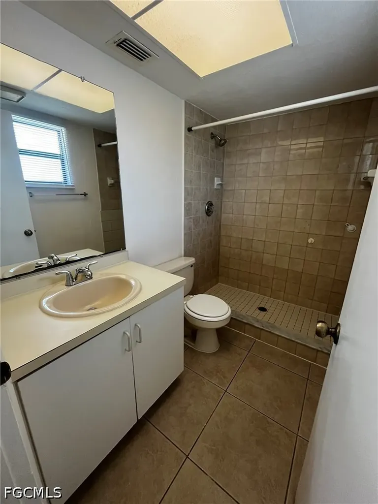 919 SE 8th Terrace Cape Coral FL 33990