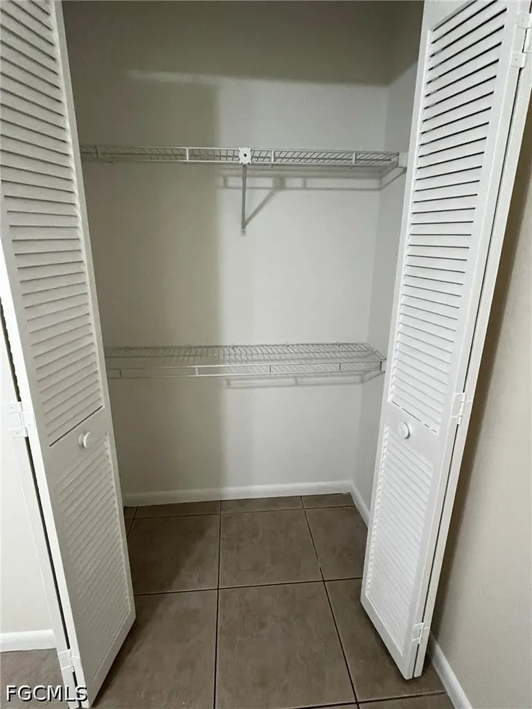 919 SE 8th Terrace Cape Coral FL 33990