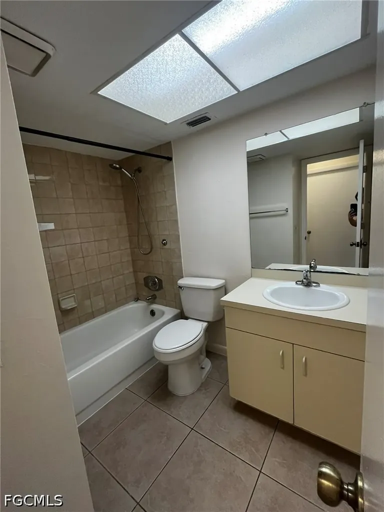 919 SE 8th Terrace Cape Coral FL 33990