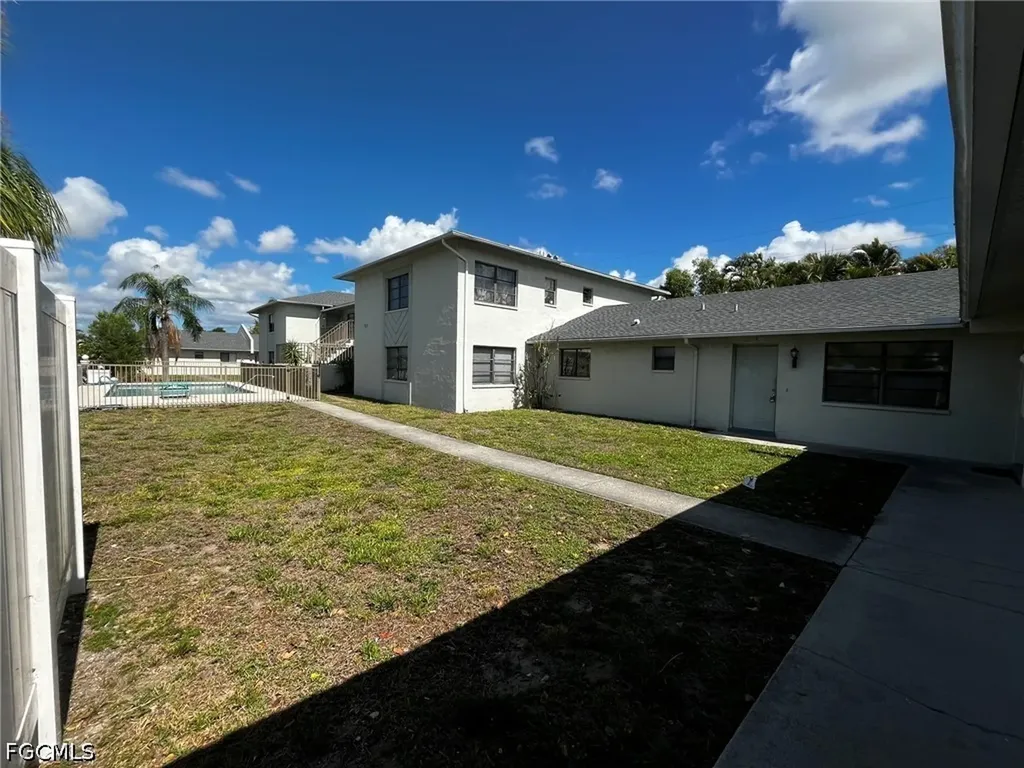 919 SE 8th Terrace Cape Coral FL 33990