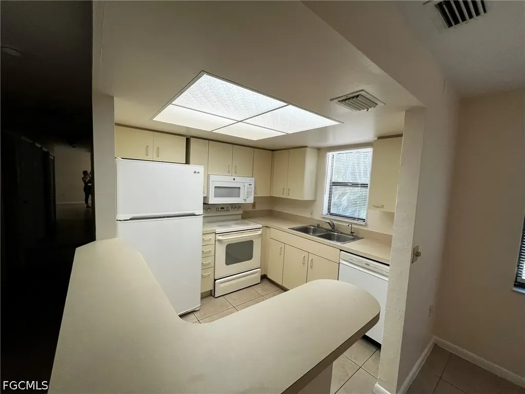 919 SE 8th Terrace Cape Coral FL 33990