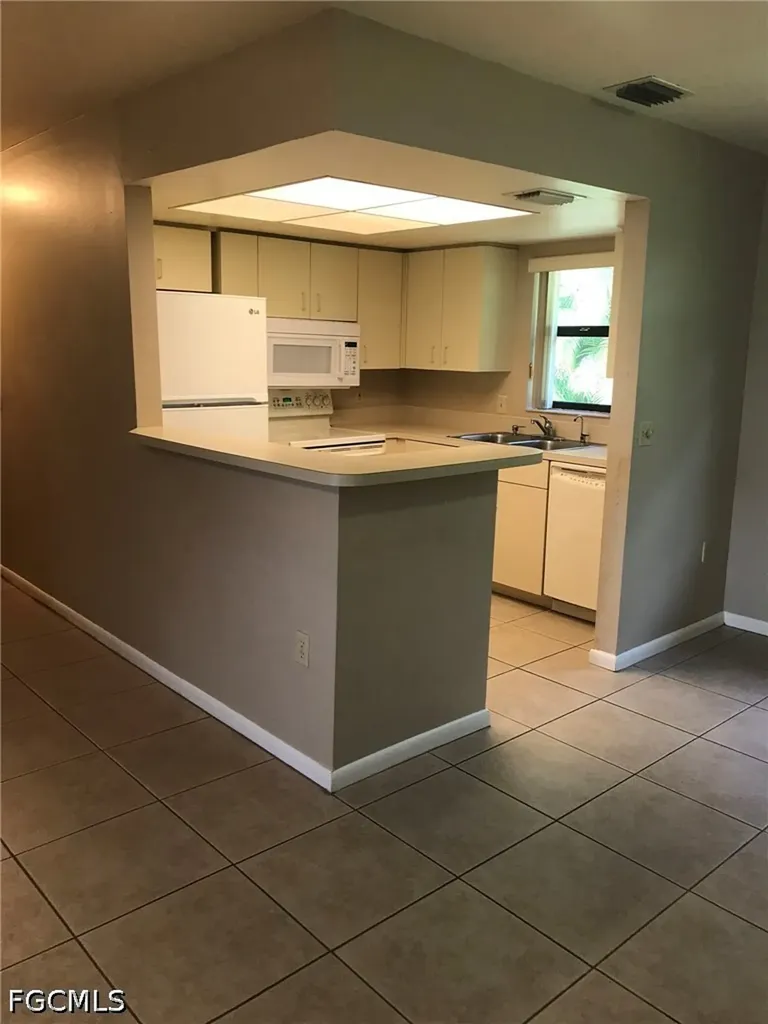 919 SE 8th Terrace Cape Coral FL 33990