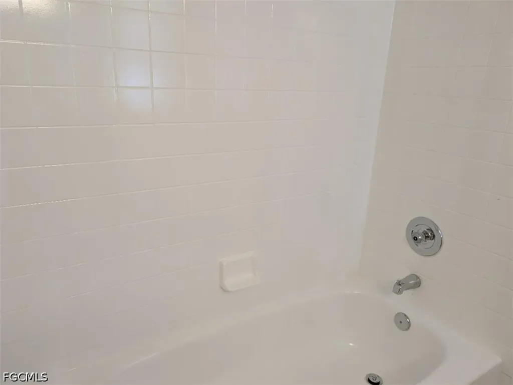 1318 SE 40th Terrace Cape Coral FL 33904