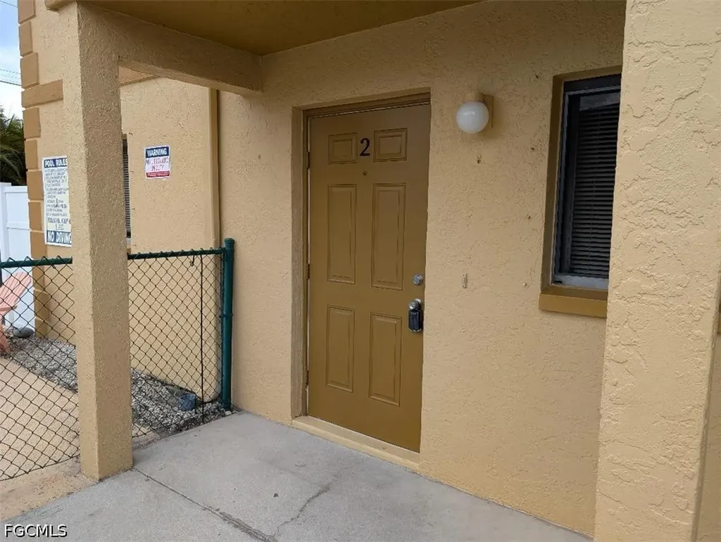1318 SE 40th Terrace Cape Coral FL 33904