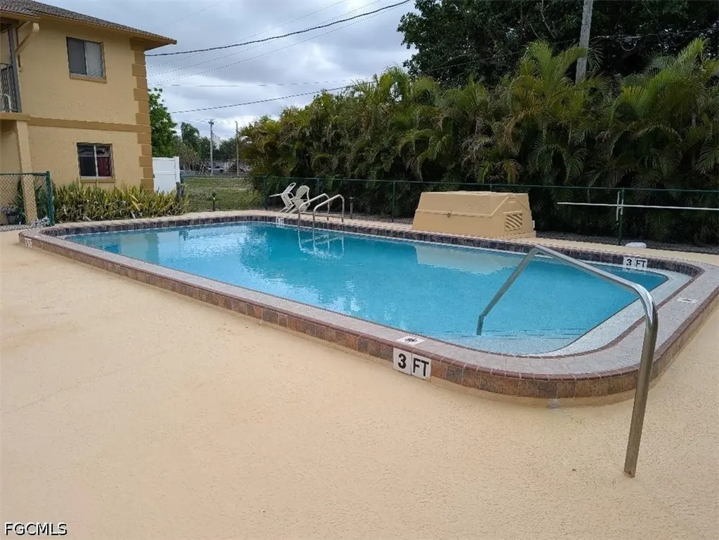 1318 SE 40th Terrace Cape Coral FL 33904
