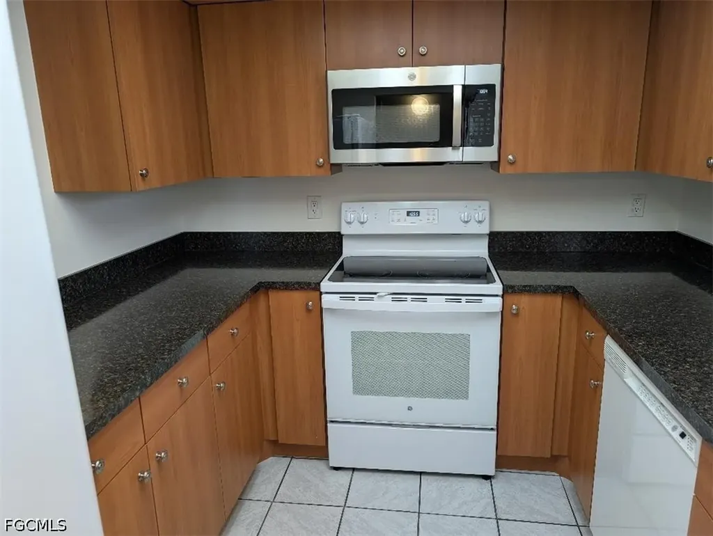 1318 SE 40th Terrace Cape Coral FL 33904