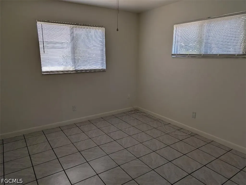 1318 SE 40th Terrace Cape Coral FL 33904