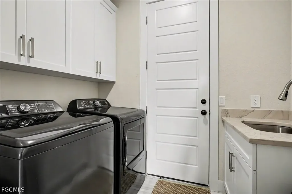 1732 SW 17th Avenue Cape Coral FL 33991